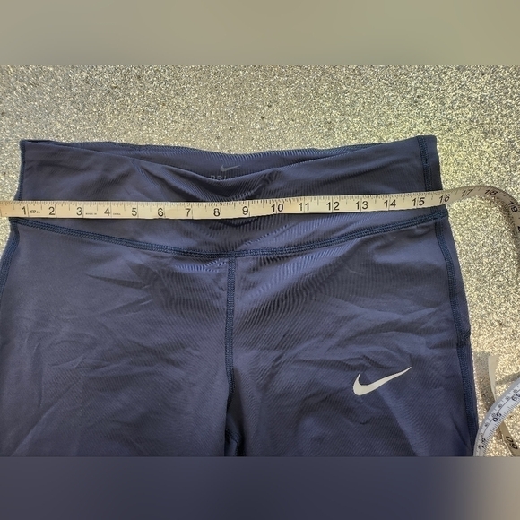 WOMEN'S NIKE CAPRI GREY LEGGINGS SIZE LG - Picture 5 of 9